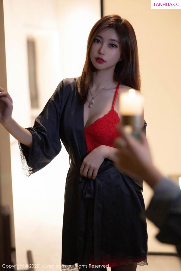 綺裡嘉 绮里嘉 [XiuRen]高清写真图 2022.09.30 No.5671 绮里嘉ula第4张图片